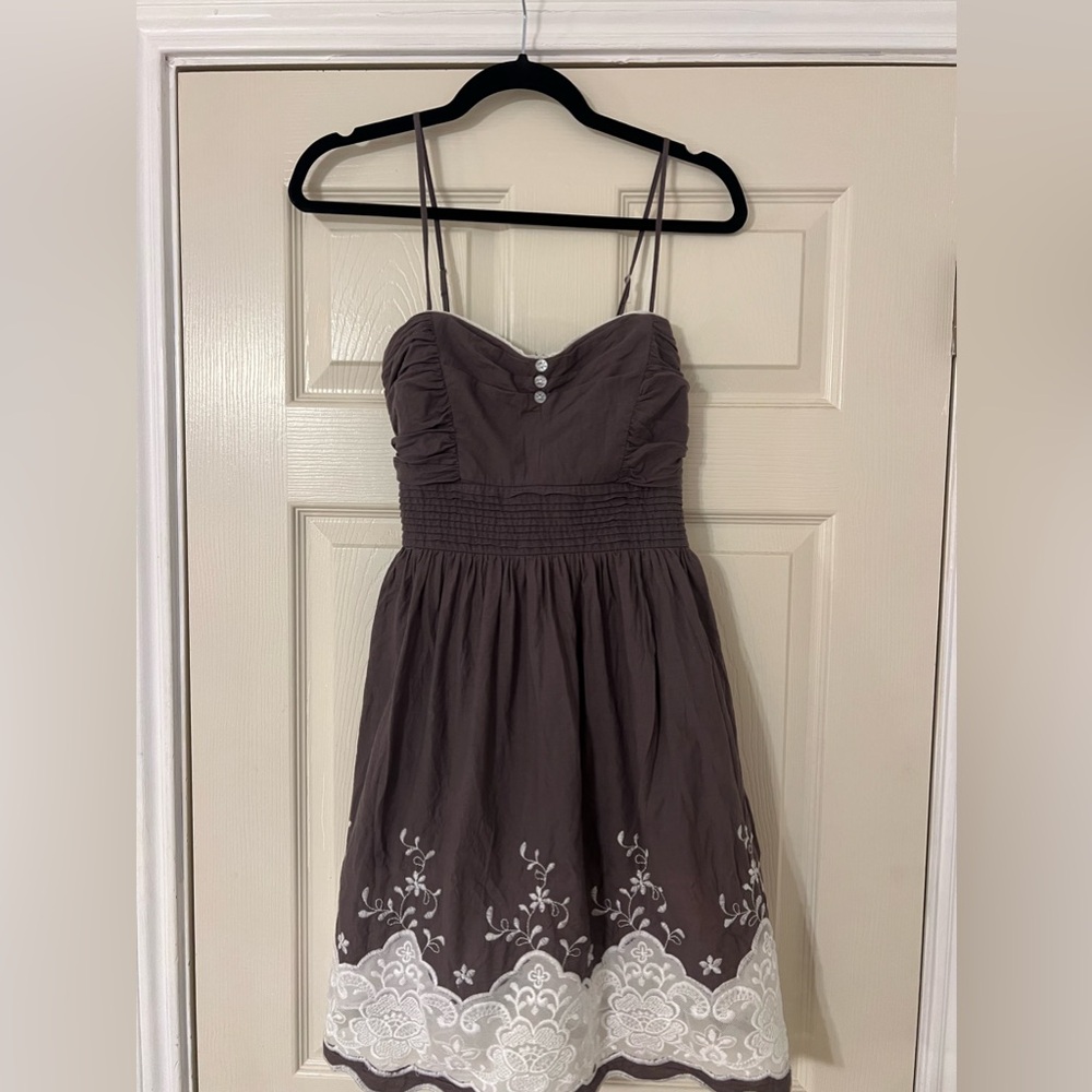 Speechless gray dress with white lace